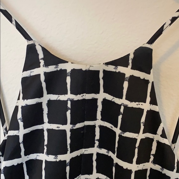 Tiled Peplum, Backless Top - Picture 2 of 4